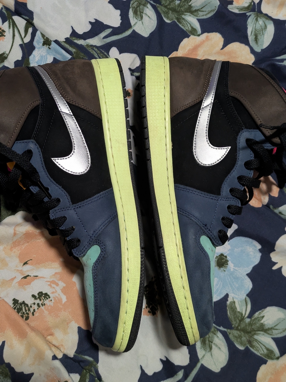 Jordan 1 High Biohack Size 13 -2 Xl Shirts